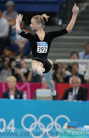 Svetlana Khorkina Floor Leap 2004 Athens Summer Olympics Gym Chat Sports Network 4470