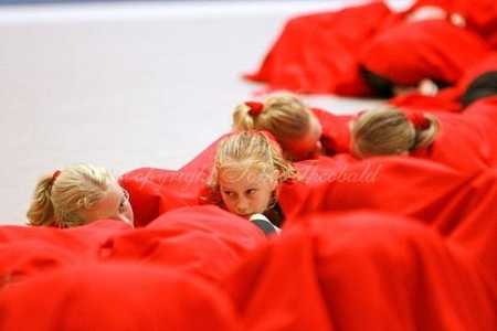 me in gymnastics and my team (Photo 63)